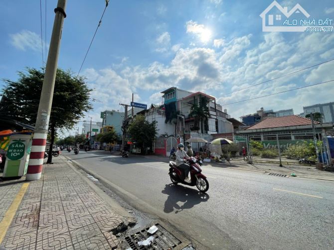 Mặt tiền  Phạm Thế Hiển, Phường 4, Quận 8 (Gần ngã ba Cao Lỗ) - 1