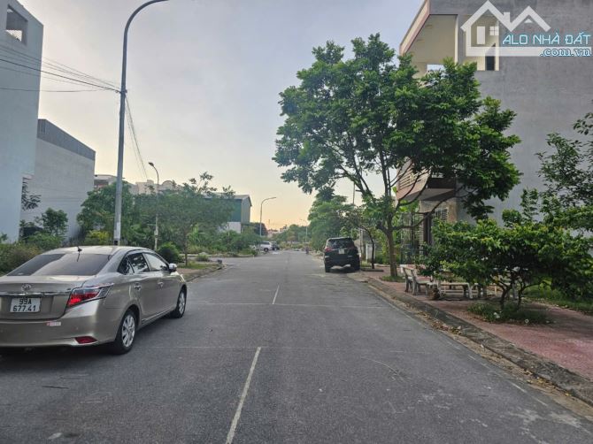 🍓Bán Lô Bồ Sơn 4 Võ Cường Gần Lý Anh Tông Mt 4.5m Dt 81m2 Hướng TN Giá 10.5 Tỷ - 1