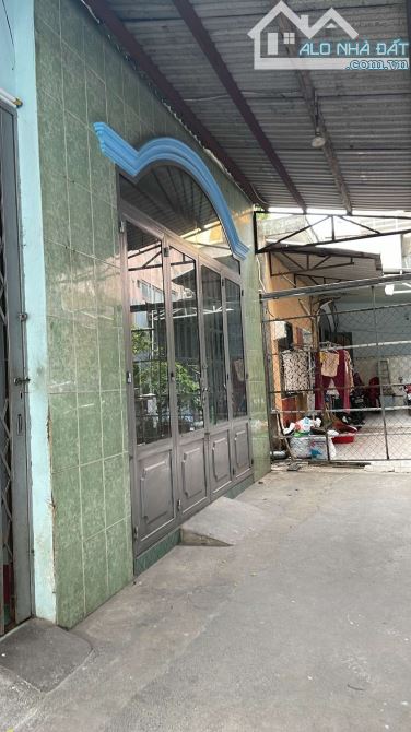 NHÀ CHƯA QUA KINH DOANH SÁT MẶT TIỀN QL22-3TỶ - 1
