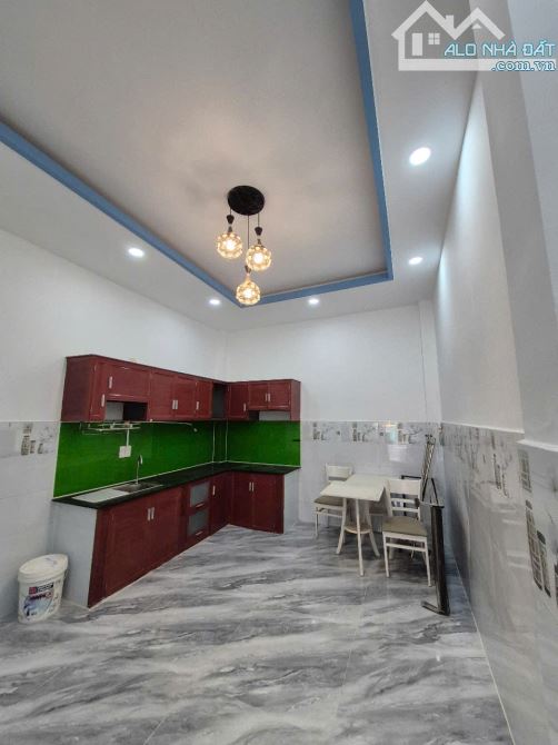 Bán nhà mặt tiền KD Phạm Thế Hiển, Quận 8, nhà dài 18m, view sông đẹp mát mẻ. - 1