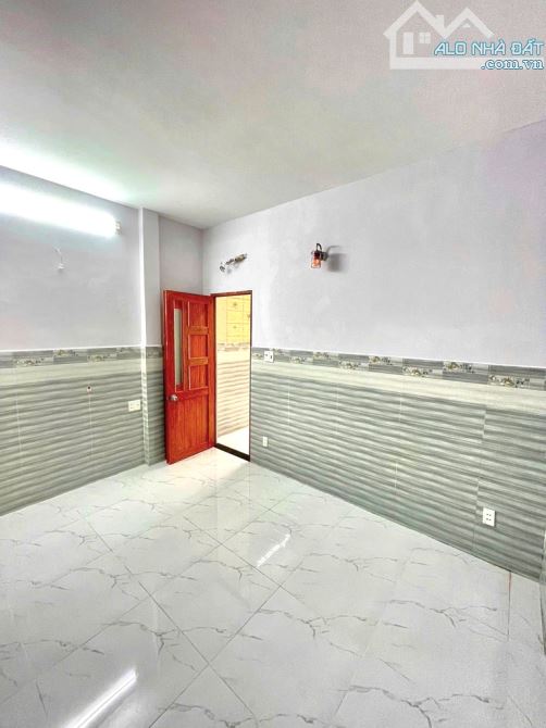 BÁN NHÀ ĐẸP SÁT TÂ.N KỲ TÂN QUÝ - HẺM OTO - 3PN ( 4X12M ) CHỈ 4 29$ - 1