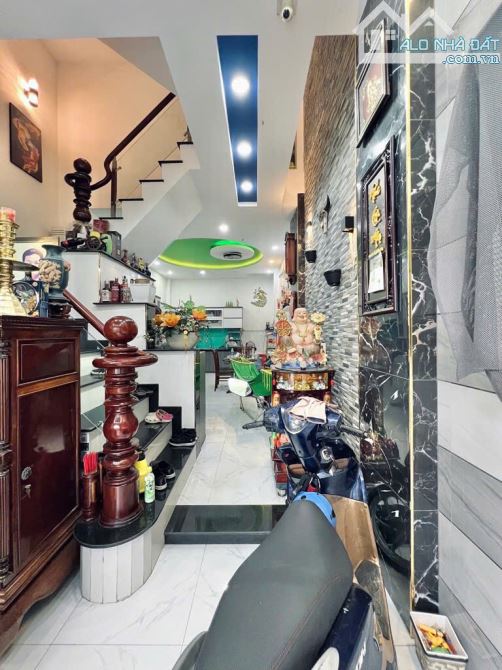 Bán nhà 3 tầng mới- đẹp Tây Lân, full nội thất, ô tô đỗ cửa –55m² - 4PN, , chỉ nhỉnh 4 tỷ - 1