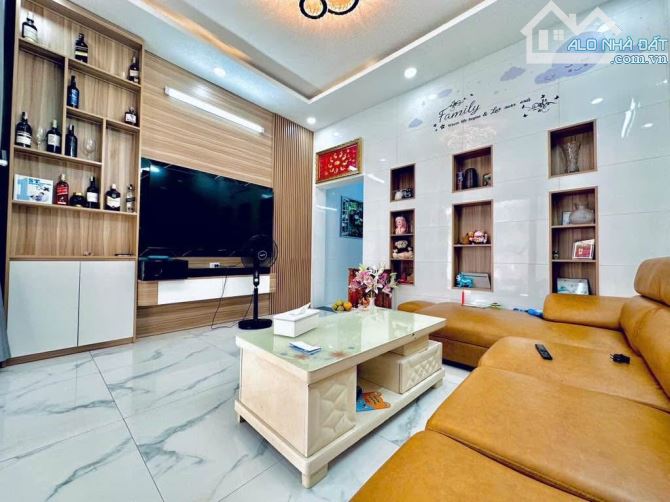 🔥 Ngộp ngân hàng - Bán gấp trong tuần - Võ Văn Kiệt - 4.2 x 18m - 4 tầng - 4PN - 1
