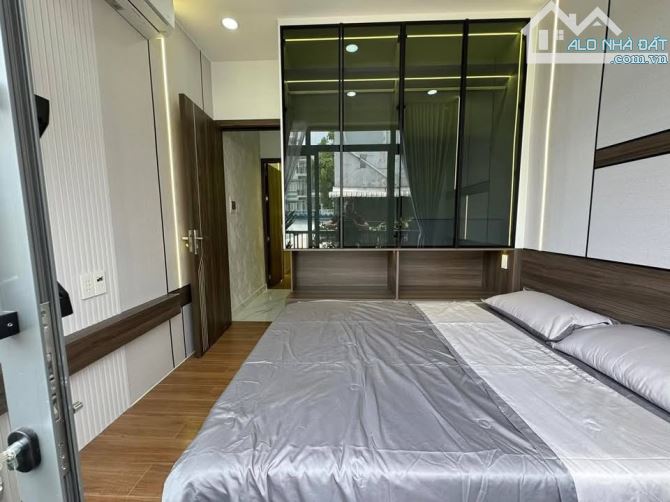 🔥 Ngộp ngân hàng - Bán gấp trong tuần - Nguyễn Thị Minh Khai - 4 x 18m - 4 tầng - 4PN - 1