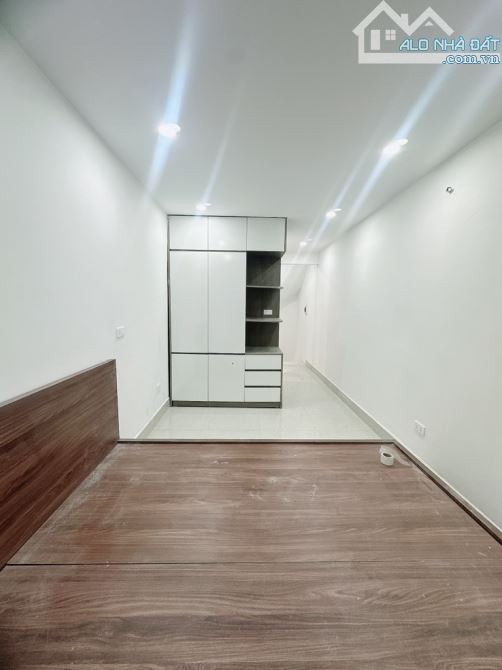 Bán nhà ngõ Đê Tô Hoàng – 4 tầng đẹp – Ngõ thoáng – Gần Đại Cồ Việt – Giá chỉ 5.05 tỷ - 1
