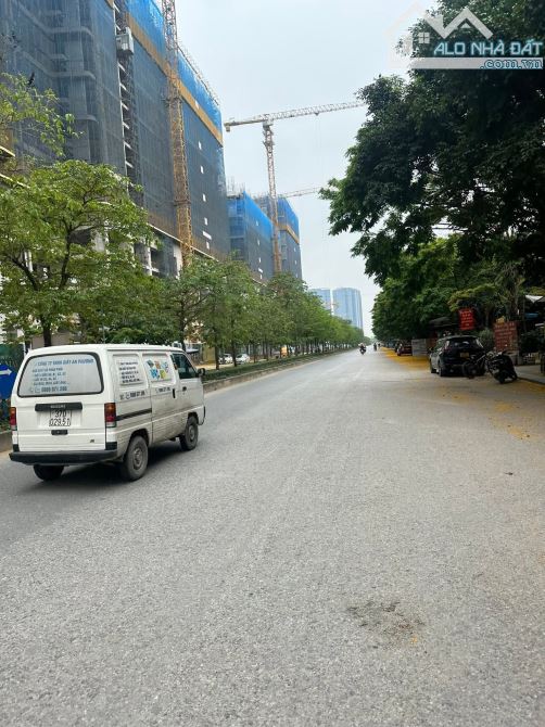 Bán Toà nhà mặt ngõ Phú Thượng, Ô tô, gần đường đôi 78m2 MT 6.5m 7 tầng thang máy 17,x tỷ - 1