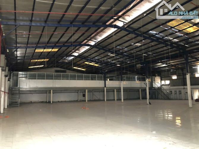 Bán xưởng mặt tiền đường Tô Ngọc Vân, Quận 12 dt 1500m2 - 1
