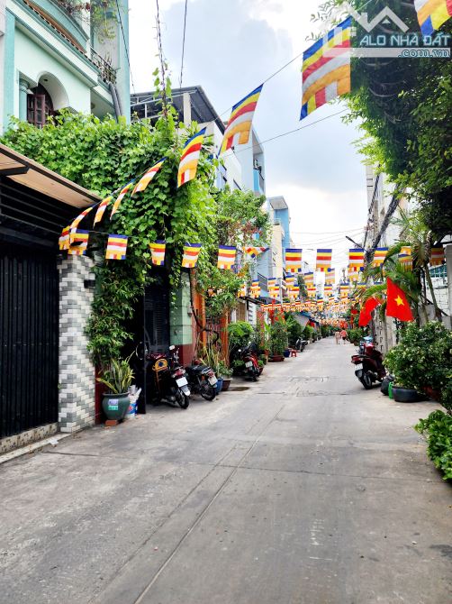 🏠🚘Ô TÔ ĐỖ CỬA - TÂN BÌNH GIÁP Q.10 - 3 TẦNG FULL NT 4.3m x 15m - GIẾNG TRỜI SÂN THƯỢNG - 1