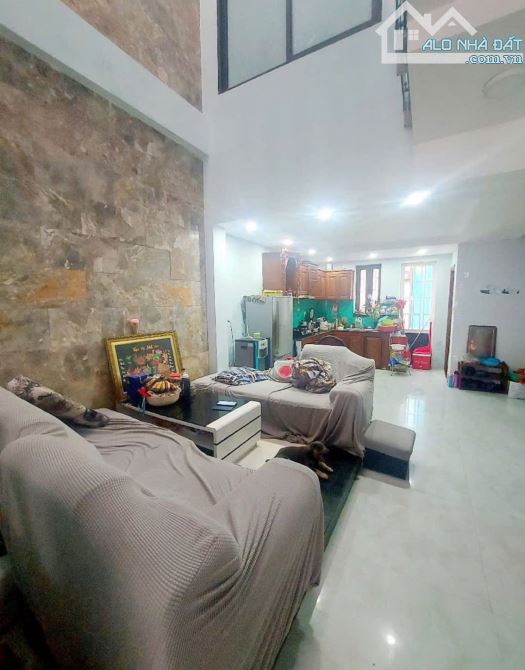 Chủ rất Thiện Chí bán căn nhà 3 tầng đường Hồ Thấu,  gần Võ Nguyên Giáp - Biển Mỹ Khê - 1