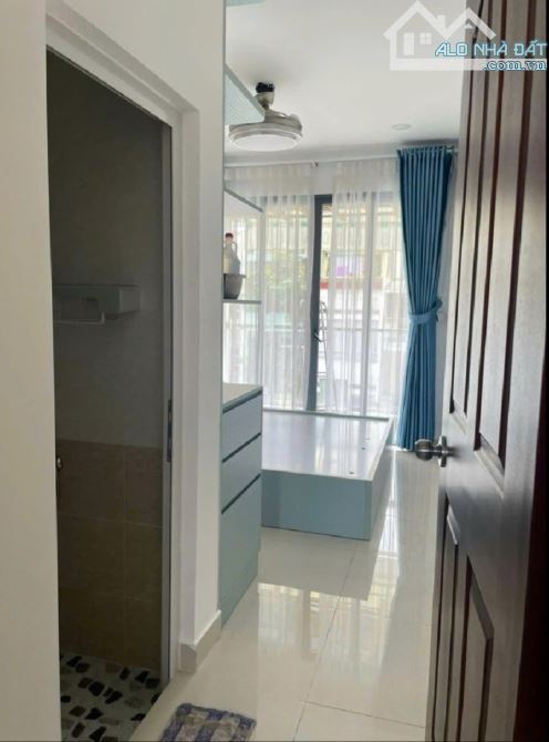 Trung tâm quận 5- mặt tiền 4 tầng btct - nhà mới - tặng full nội thất xịn - 1
