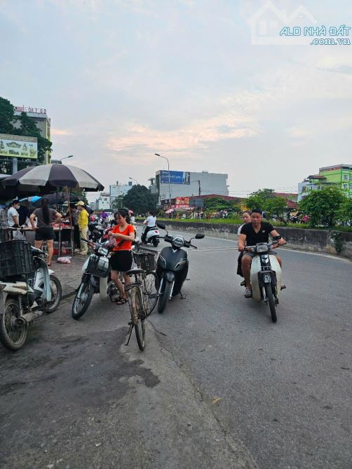 C, C,BÁN 1 LÔ ĐẤT ,TẶNG NHÀ XƯỞNG  ( RẺ) 1,5TỶ  PHÙ KHÊ 170M2 - 7.5M - - 1