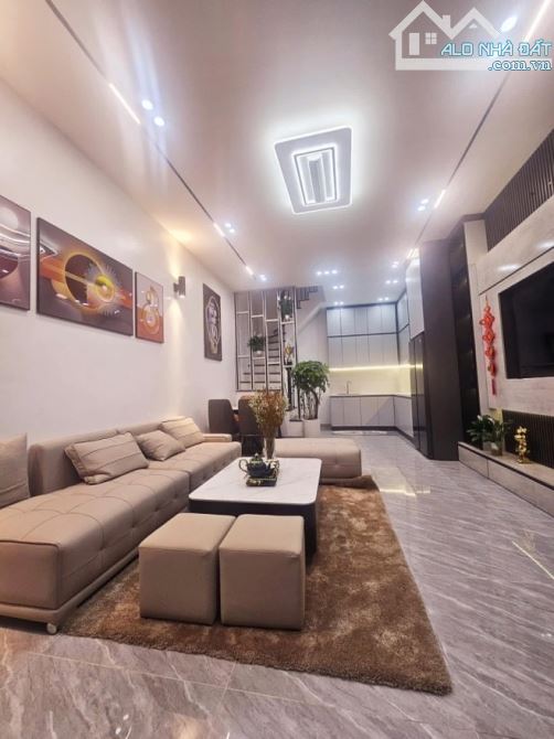 Ngõ Xã Đàn 3, LÔ GÓC - 10M RA MẶT PHỐ - NGÕ 3 GÁC TRÁNH.17m2x3,6 tỷ - 1