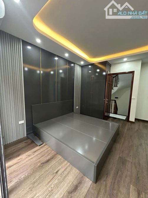 BÁN NHÀ 5 TẦNG ,THANG MÁY,NỘI THẤT SỊN NGAY MẶT LÊ LỢI ,VĂN QUÁN, HÀ ĐÔNG.CHỈ 8TỶ . - 1