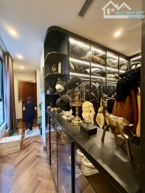 HOÀN KIẾM-VIP-SÁT PHỐ LÝ NAM ĐẾ-Ô TÔ ĐỖ CỬA-LÔ GÓC-MẶT TIỀN KHỦNG-THANG MÁY-FULL NỘI THẤT - 1