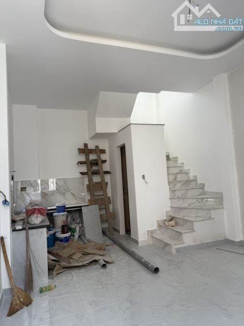 📣📣HIẾM CÓ NHÀ SHR QUẬN 7 - CĂN GÓC 2 MẶT HẺM  - 3 TẦNG - 43M²- FULL NỘI THẤT- 4,1 TỈ - 1