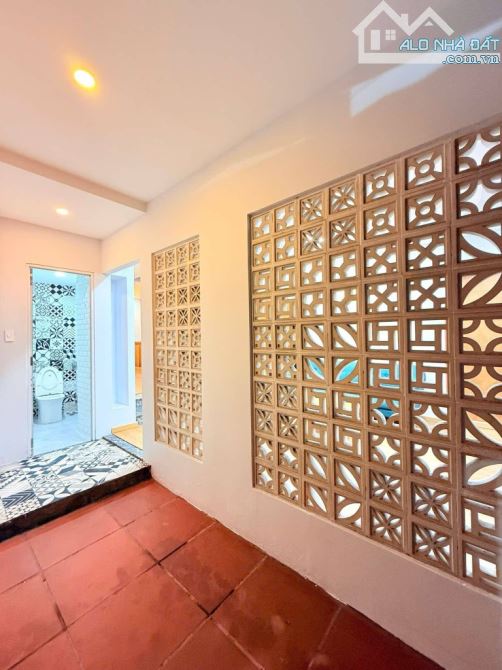 NHÀ GÒ VẤP 6,7x12M GIÁ 6,1 DT 81M2 TỶ SÂN ĐỂ XE 15M2 3 TẦNG 3 PHÒNG NGỦ - 1