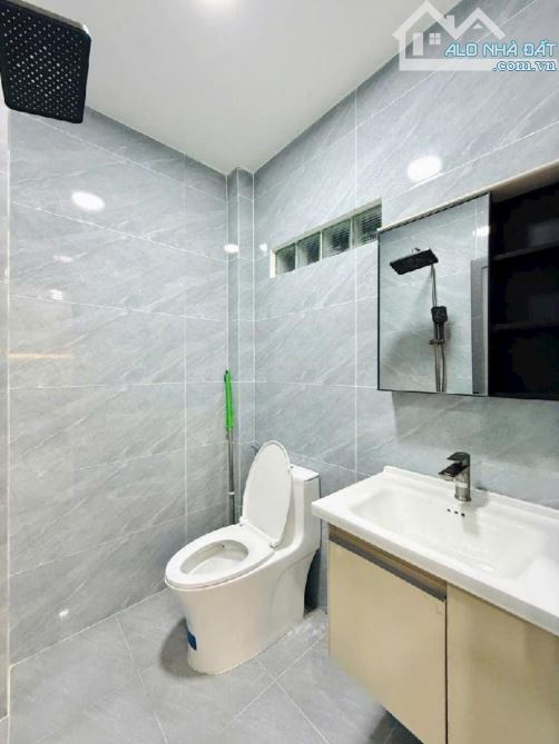 BÁN CĂN NHÀ TRÊN ĐƯỜNG QUANG TRUNG P10 GÒ VẤP NỞ HẬU 5,4M GIÁ 5,49 TỶ 3 TẦNG 4 PHÒNG NGỦ - 1