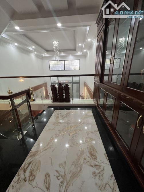 SIÊU PHẨM NHÀ PHỐ NGANG KHỦNG 5M – TÂN CỔ ĐIỂN ĐẲNG CẤP – HẺM XE TẢI – TẶNG FULL NỘI THẤT - 1