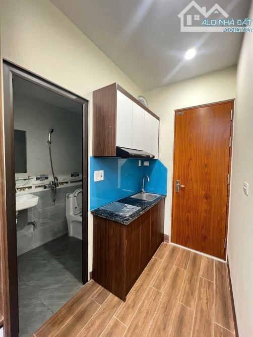 Cho Thuê CCMN Ngõ 137 Đình Thôn Nam Từ Liêm 30m2 Studio Cửa Sổ Ban Công Thang Máy 16 Phòng - 1