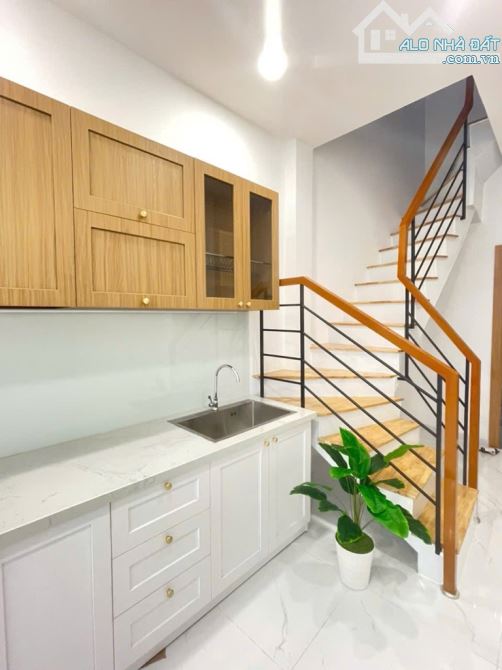 AN CƯ LẠC NGHIỆP VỚI NHÀ MỚI ĐẸP! 2 PN - HẺM ĐINH TIỀN HOÀNG GIÁP QUẬN 1 - CHỈ 4,45 TỶ - 1