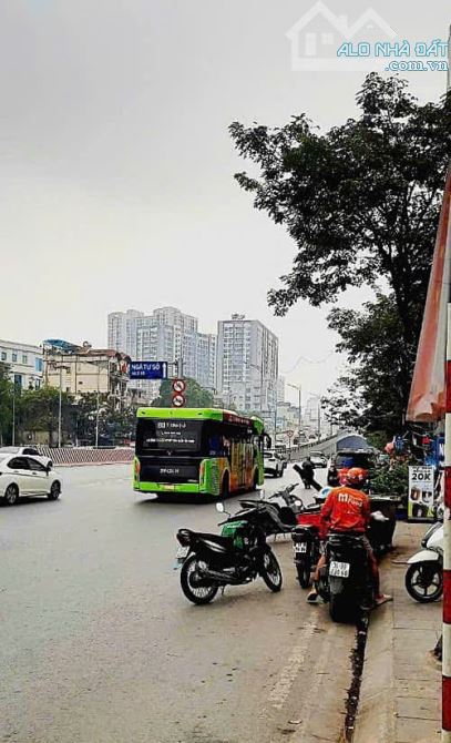 Chỉ nhỉnh 7 tỷ còn thương lượng có ngay nhà Minh Khai 51M đối diện Times City - 1