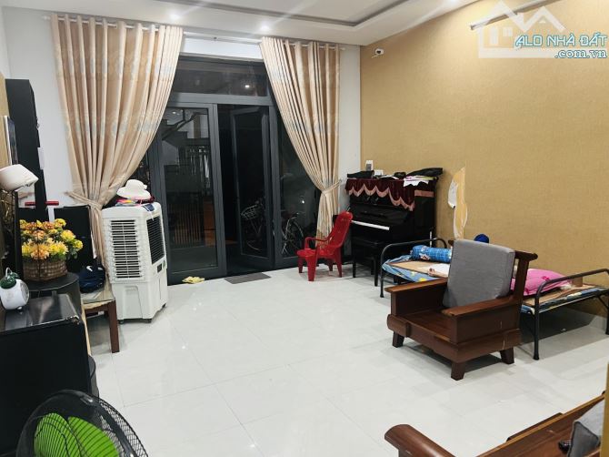 BÁN NHÀ 3 TẦNG ĐẸP NAM VIỆT Á – VÀO Ở NGAY  Diện tích: 95m² (ngang 5m)  Đường 7.5m - 1