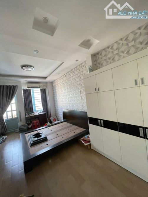 BÁN ĐẤT TẶNG NHÀ 4 TẦNG_LẠC LONG QUÂN_QUẬN 11_TRƯỚC NHÀ 5m. - 1