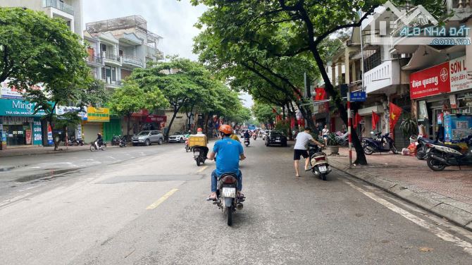 BÁN NHÀ MẶT PHỐ CỔ NGỌC LÂM 115M, 5T, MT5.5M, LÔ GÓC, THANG MÁY, DÒNG TIỀN 100 TRIỆU/THÁNG - 1