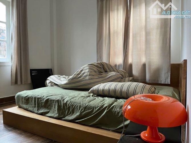 Bán căn biệt thự mini 3 mặt tiền tại tp Đà Lạt.  - Diện tích: 223,5m², 3 mặt tiền đường - 12