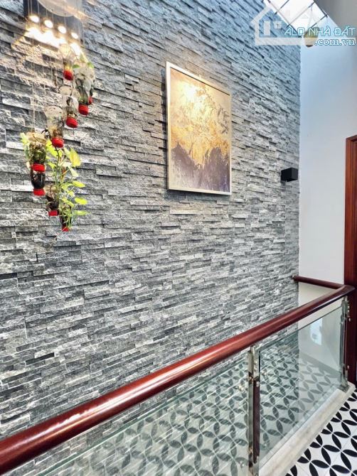 Bán nhà 3 tầng mới- đẹp Tây Lân, full nội thất, ô tô đỗ cửa –55m² - 4PN, , chỉ nhỉnh 4 tỷ - 12