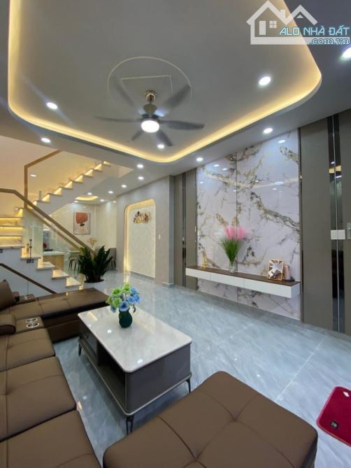 BÁN NHÀ GÒ VẤP ĐƯỜNG SỐ 3 PHƯỜNG 9 4x12M GIÁ 6 TỶ 58 - 4 TẦNG 5 PHÒNG SHR - 12