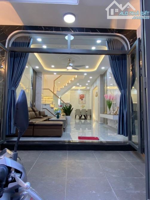 BÁN NHÀ GÒ VẤP ĐƯỜNG SỐ 3 PHƯỜNG 9 4x12M GIÁ 6 TỶ 58 - 4 TẦNG 5 PHÒNG SHR - 13