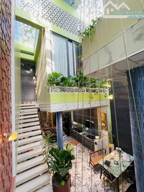 BÁN NHÀ 2 TẦNG ĐẸP GẦN BIỂN NGUYỄN TẤT THÀNH – VIEW CÔNG VIÊN, THOÁNG MÁT TRỌN ĐỜI - 15