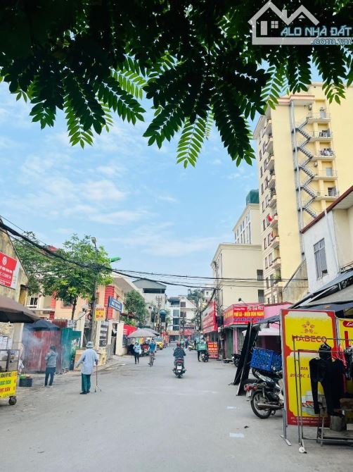 CHÍNH CHỦ BÁN NHÀ MẶT NGÕ LẠC LONG QUÂN  GIÁ 7,5 tỷ - 15