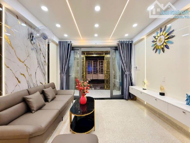 BÁN CĂN NHÀ TRÊN ĐƯỜNG QUANG TRUNG P10 GÒ VẤP NỞ HẬU 5,4M GIÁ 5,49 TỶ 3 TẦNG 4 PHÒNG NGỦ - 15
