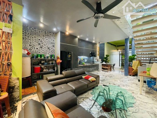 BÁN NHÀ 2 TẦNG ĐẸP GẦN BIỂN NGUYỄN TẤT THÀNH – VIEW CÔNG VIÊN, THOÁNG MÁT TRỌN ĐỜI - 17