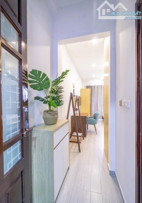Phân lô Quần Ngựa, Vỉa hè oto dừng đỗ, 20m ra phố, DT 100tr. 70m2x7t, MT 4m. 30 tỷ - 18