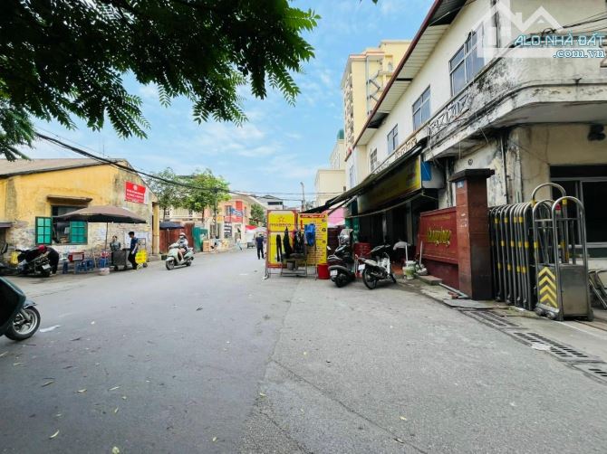 CHÍNH CHỦ BÁN NHÀ MẶT NGÕ LẠC LONG QUÂN  GIÁ 7,5 tỷ - 18