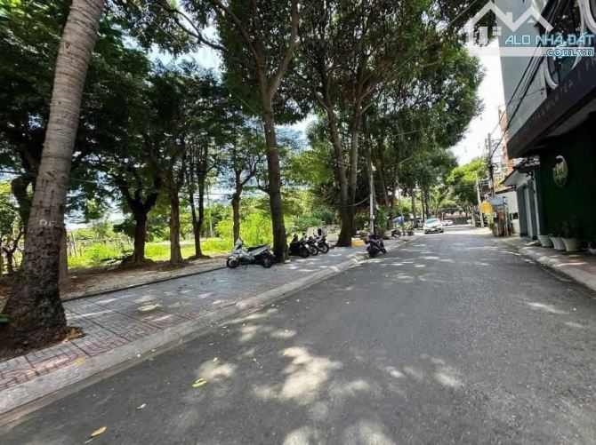 NHÀ MẶT TIỀN PHẠM NGŨ LÃO- ĐỐI DIỆN CÔNG VIÊN PHƯỜNG 1- TPVT- S=95m2 NGANG 13,6m- 14,5 TỶ - 2