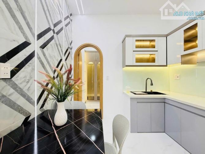 Nhỉnh 4 tỷ sở hữu MINI HOUSE 2 tầng hẽm xe hơi - DT33m2 sổ vuông vức Full nội thất - 2