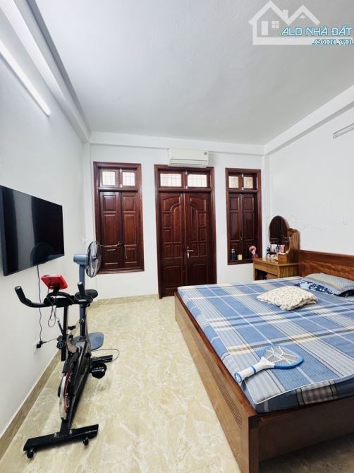 Bán nhà riêng 56m2, ngõ thông ô tô, thẳng tắp, 5 bước chân ra phố Ngọc Hồi - Trần Thủ Độ - 2