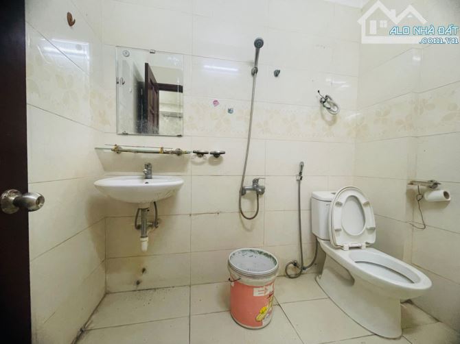 NHÀ 3T MẶT TIỀN THẠCH LAM CÁCH BIỂN MỸ KHÊ MẤY BƯỚC CHÂN DT 95M2_5M_NỞ HẬU_10.5 TỶ - 2
