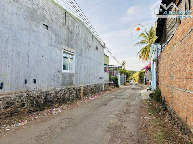 Chỉ 2,7tỷ có ngay👇 Nhà góc 2mt Nguyễn thị định P.thành nhất - 2