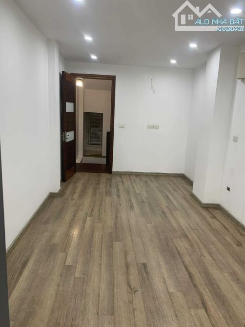 SIÊU HIẾM!NHÀ PHẠM NGỌC THẠCH-Ô TÔ ĐỖ CỬA- KINH DOANH CAFE-6 TẦNG - 2