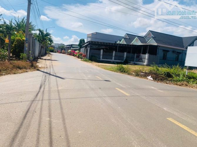 Bán lô đất đường Lê Duẩn cũ - Thị Trấn Đất Đỏ .Long Đất ,BRVT Dân cư đông đúc - 2