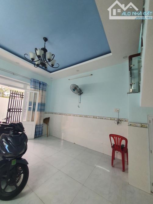 Bán gấp nhà Luxury ,ngay chợ Xuân Hiệp Linh Xuân Thủ Đức 61m2, chỉ 4 tỷ - 2