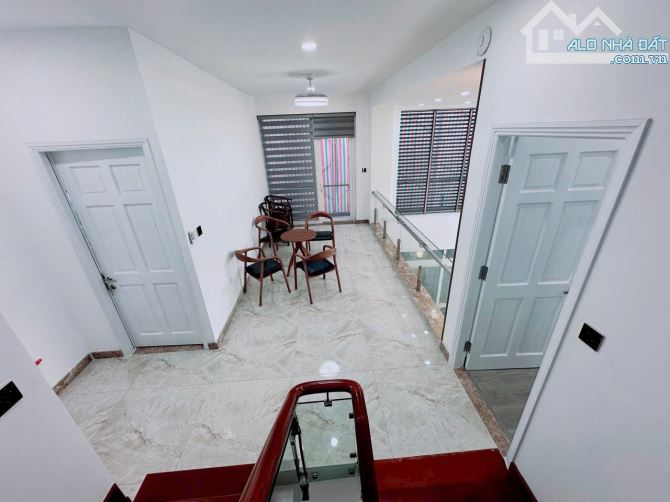 Giảm 8 tỷ còn 39 tỷ bán nhà 2 góc  Nguyễn Văn Nghi Q.Gò Vấp 7.1x23m - 4 tầng HĐT~1 tỷ/năm. - 2