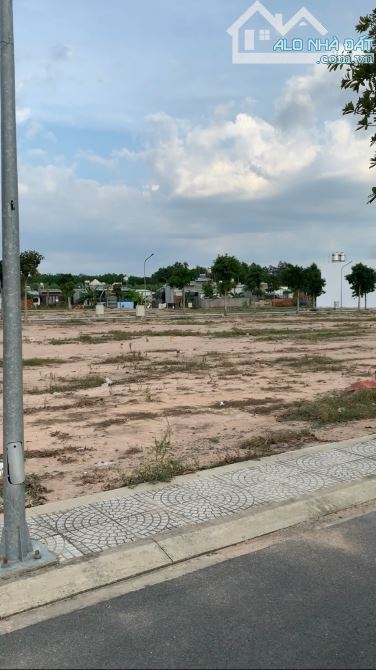 NHÂN DỊP ĐẠI LỄ CHIẾT KHẤU 200TR CHO LÔ ĐẤT MẶT TIỀN CÁCH SÂN BAY QUỐC TẾ LONG THÀNH 5KM - 2