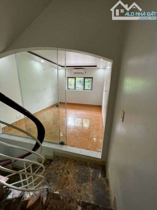 Cho Thuê nhà lô 9 lê hồng phong, oto đỗ cửa - 2