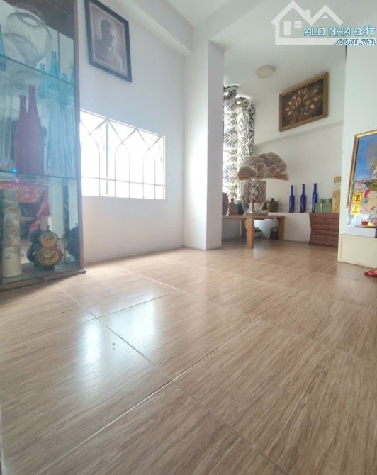 VIP khu Phan Xích Long – 4 Tầng – Dòng tiền 240tr/năm – giá 4.7 tỷ - 2